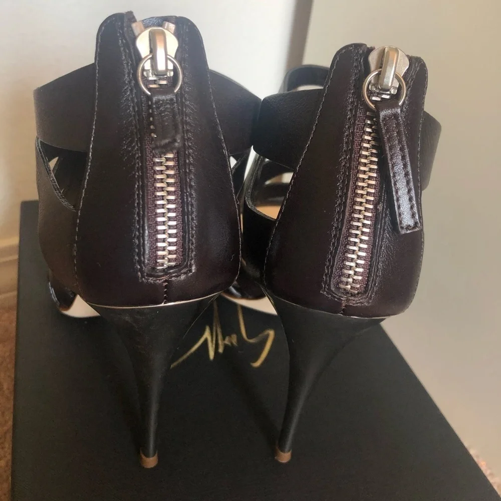 Giuseppe Zanotti Back Zip Cut-Out Heeled Sandal